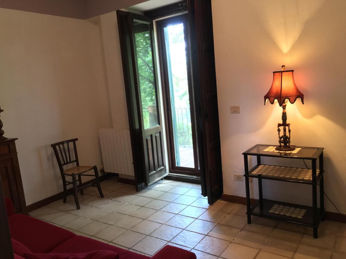Bed And Breakfast Il Glicine Piedimonte Etneo Phòng bức ảnh