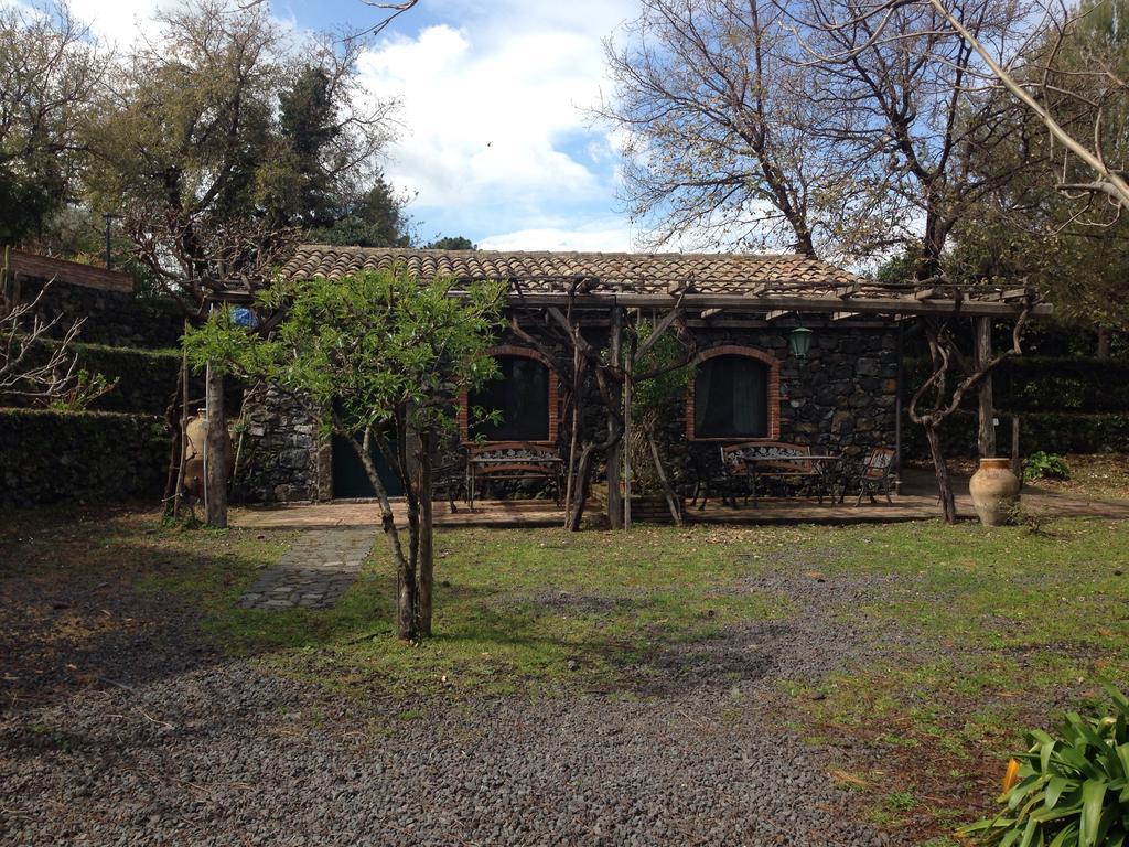 Bed And Breakfast Il Glicine Piedimonte Etneo Ngoại thất bức ảnh