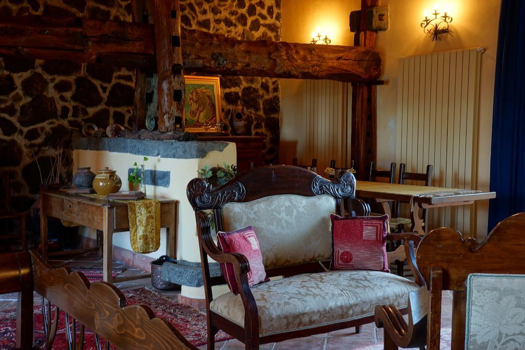 Bed And Breakfast Il Glicine Piedimonte Etneo Ngoại thất bức ảnh