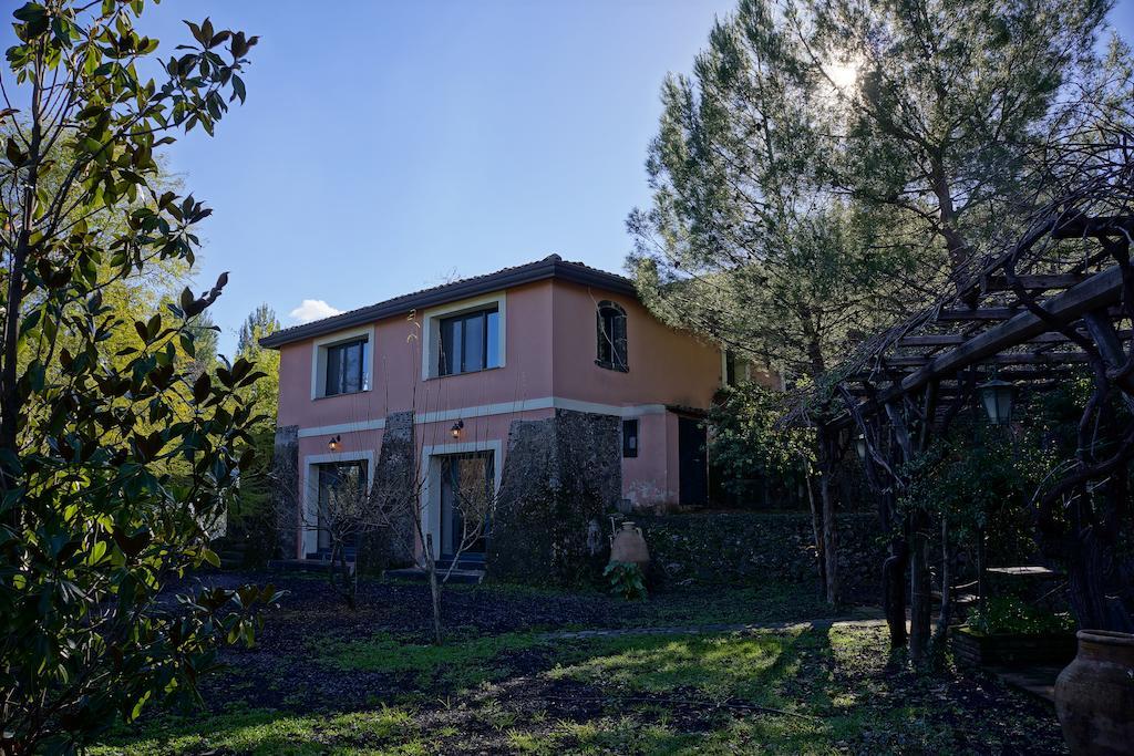 Bed And Breakfast Il Glicine Piedimonte Etneo Ngoại thất bức ảnh