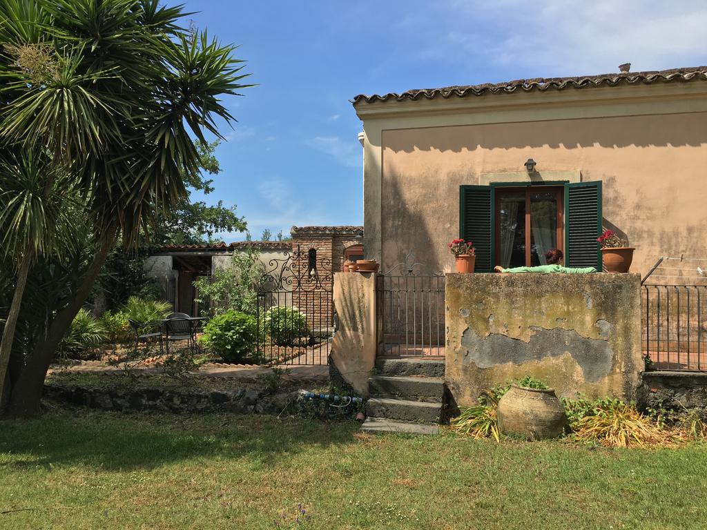 Bed And Breakfast Il Glicine Piedimonte Etneo Ngoại thất bức ảnh